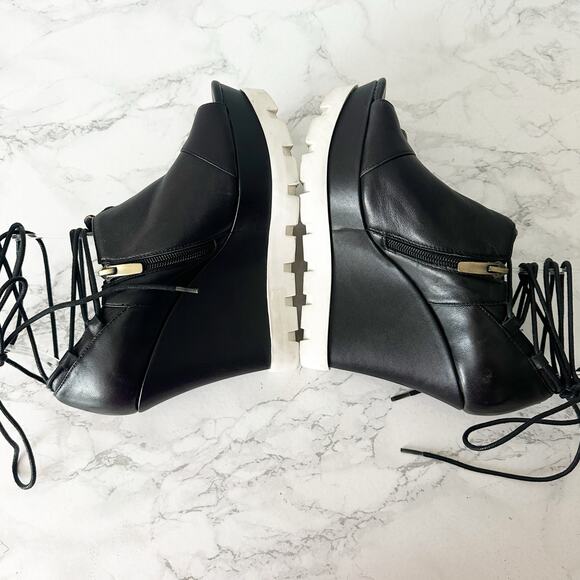 Rochessa Sporty Black Leather‎ Wedge Lug Sole Ankle Wrap Heels Women’s Size 38 - Picture 7 of 13